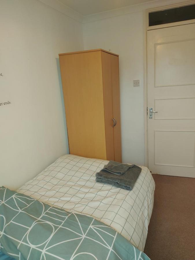 Spacious And Serene Stay Near Milton Keynes Centre Willen Exteriér fotografie