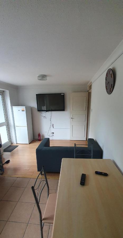 Spacious And Serene Stay Near Milton Keynes Centre Willen Exteriér fotografie